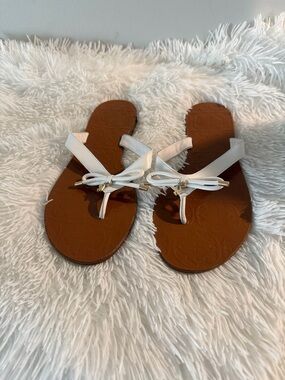 Kate Spade White Bow Thong Sandals for Women size 9.5M